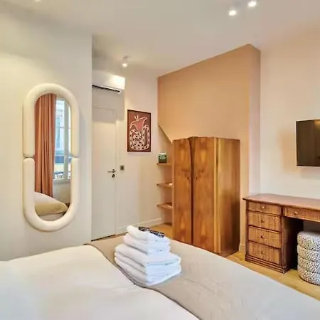 Villa Beautiful New Triplex On Place Des Vosges