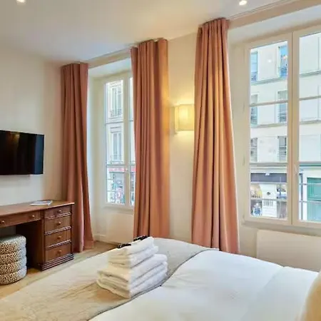 Beautiful New Triplex On Place Des Vosges
